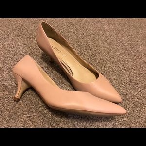 Also 2” kitten heel sz9